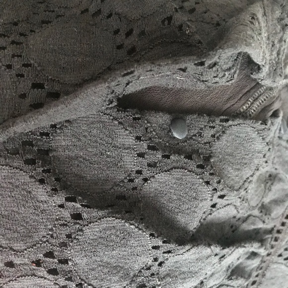 Noa Noa (EU boutique) navy top with lace front - Picture 2 of 3